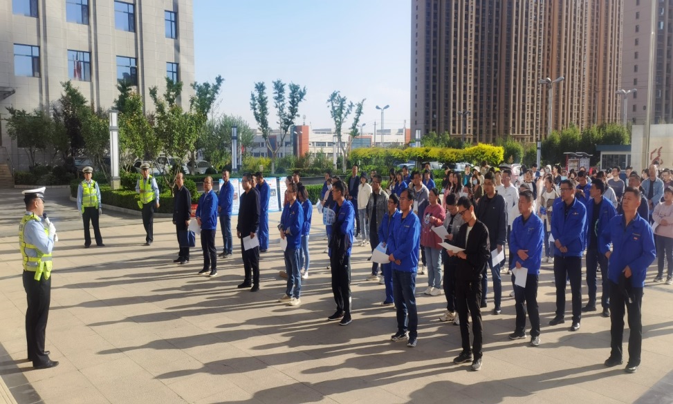 【“三抓三促”進(jìn)行時(shí)】道路交通安全宣傳走進(jìn)公司，文明出行環(huán)境你我共筑