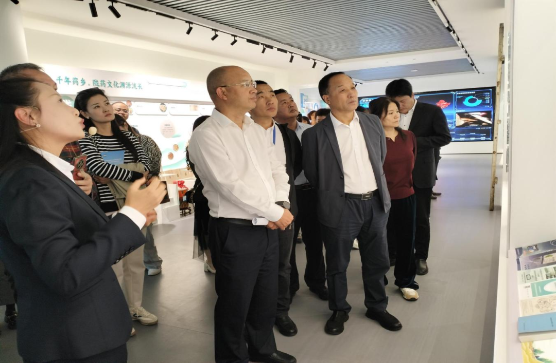 2024中國(guó)中小企業(yè)發(fā)展大會(huì)考察團(tuán)到隴神戎發(fā)考察交流